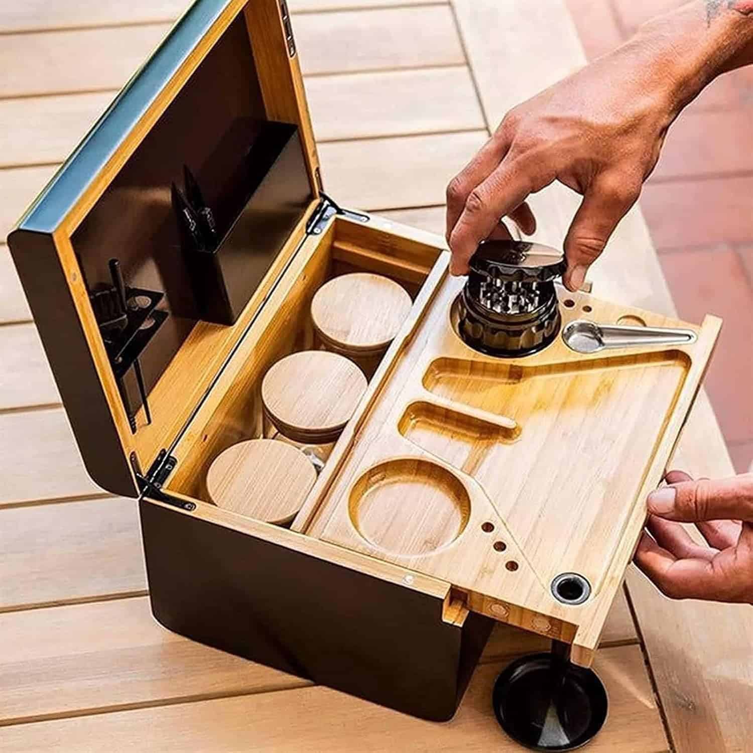 Caja de bambú premium con bandeja extraíble y cerradura