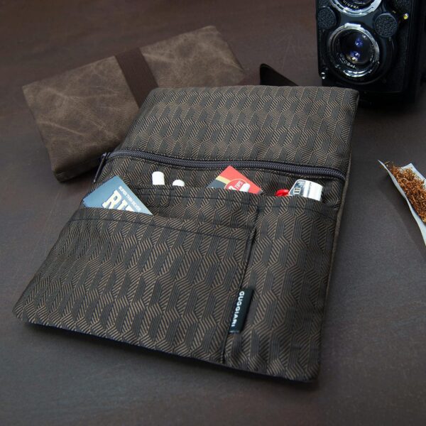 GUGGIARI tabaquera pitillera para tabaco de liar, funda de cuero y tela con compartimentos (color marrón)